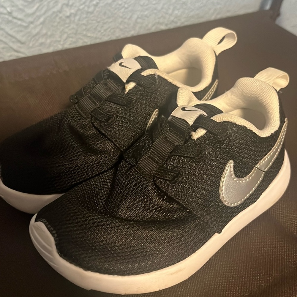 Nike toddler shoes